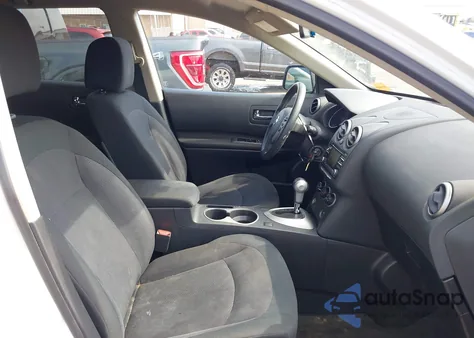 2015 Nissan Rogue Select S z USA, uszkodzony, nr VIN JN8AS5MV2FW756148